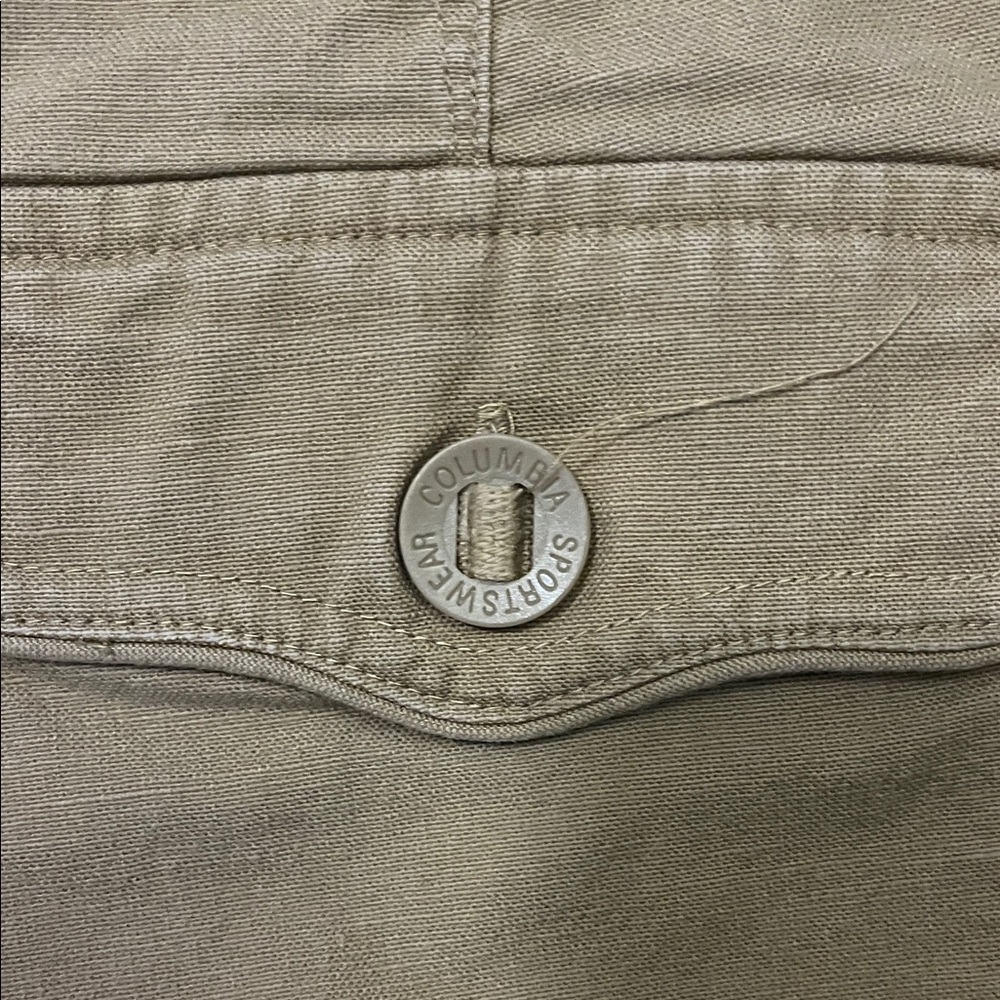 Columbia Women's Tan Cargo Pants/Capris 8 Regular - Picture 9 of 10